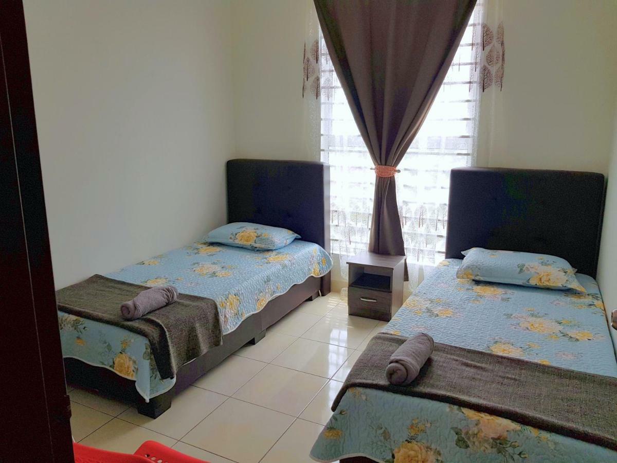 Hz Homestay @Ascotte Boulevard Semenyih Exterior photo